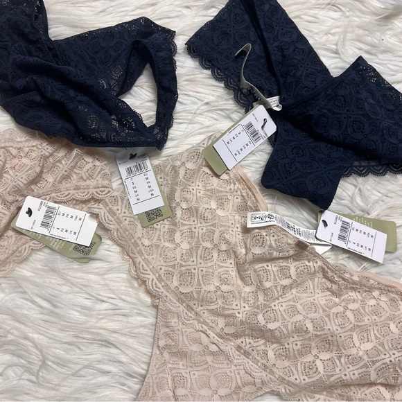 Intimissimi 4 pair NWT Blue and Cream Lace Panties Set - Picture 4 of 4